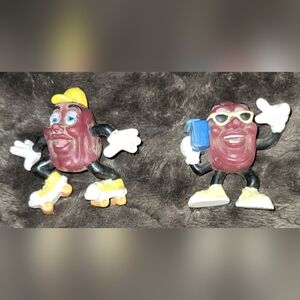2 Collectible California Raisins